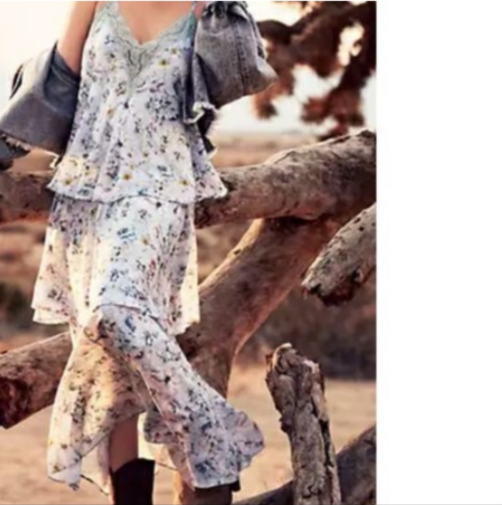 Happy x Nature Kate Hudson Cloud Floral tiered maxi dress EUC